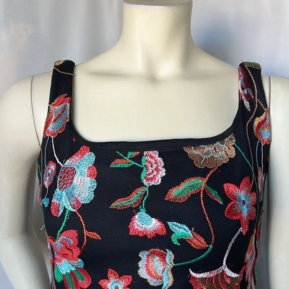 NWT Nicole Miller floral embroidered dress